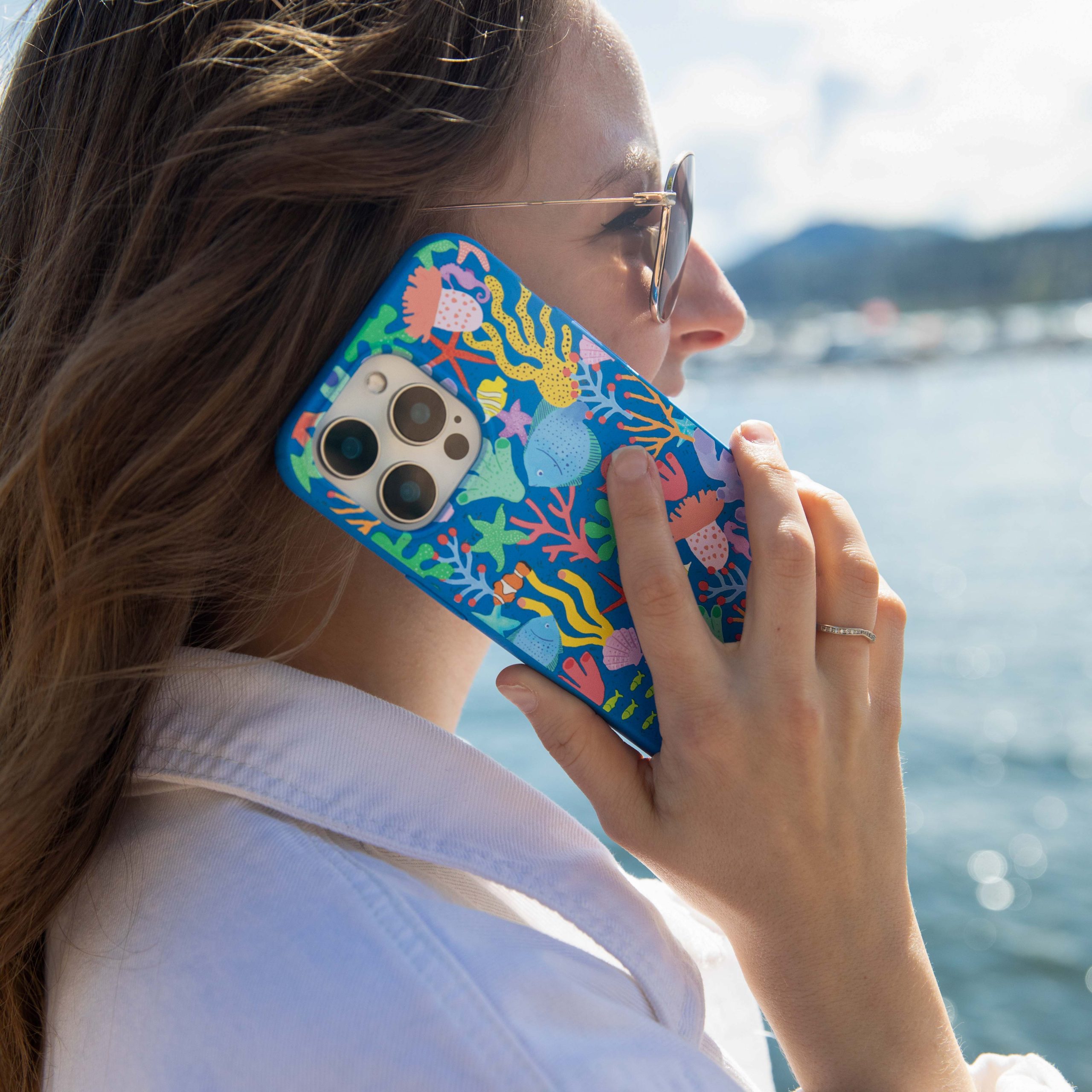 UNDERWATER-BLOOMS_S25_ElectricBlue