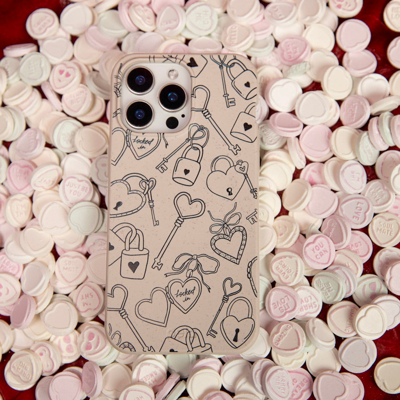 LOCKED-IN-LOVE_S24PLUS_LondonFog