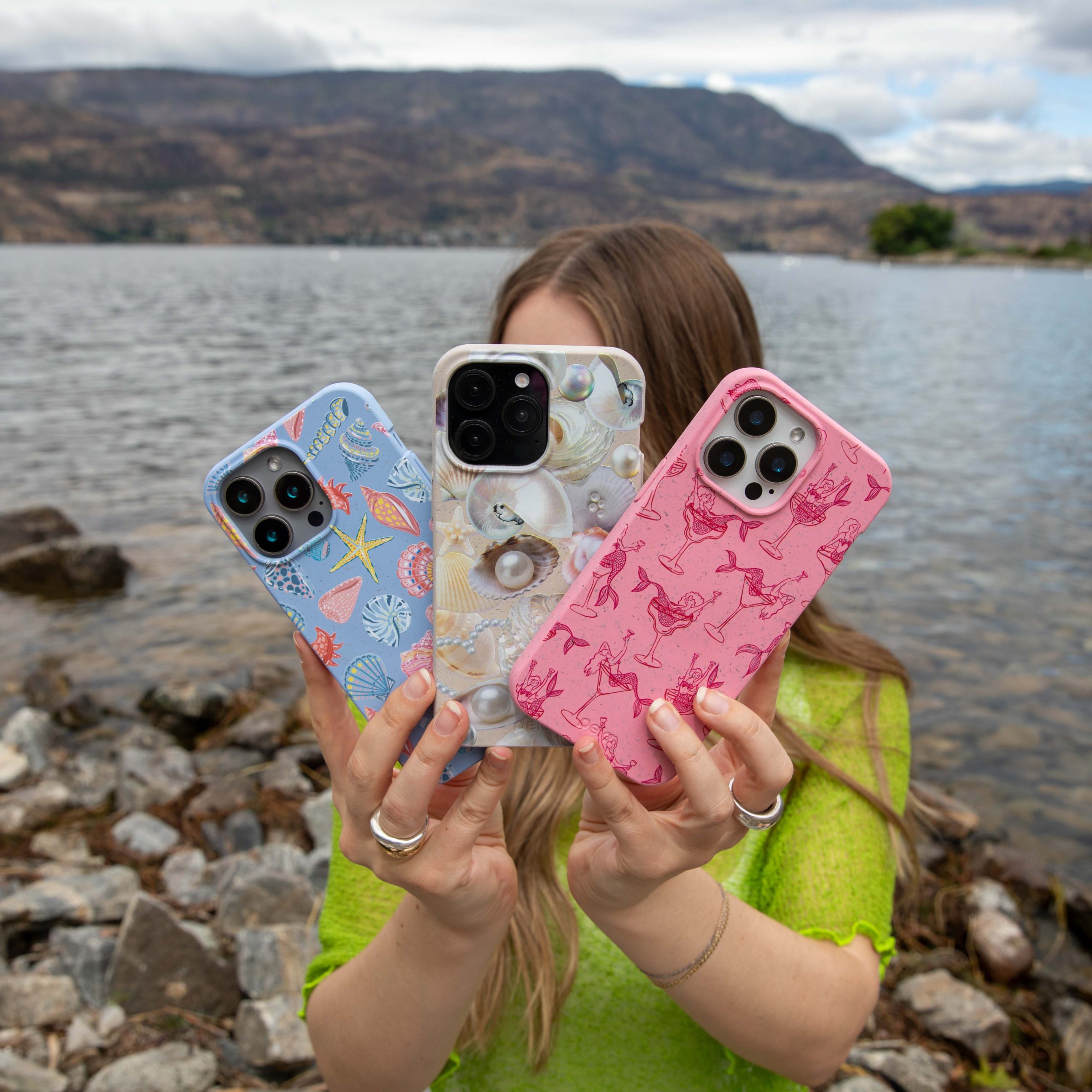 MERMAID-FINDS_S24ULTRA_PowderBlue