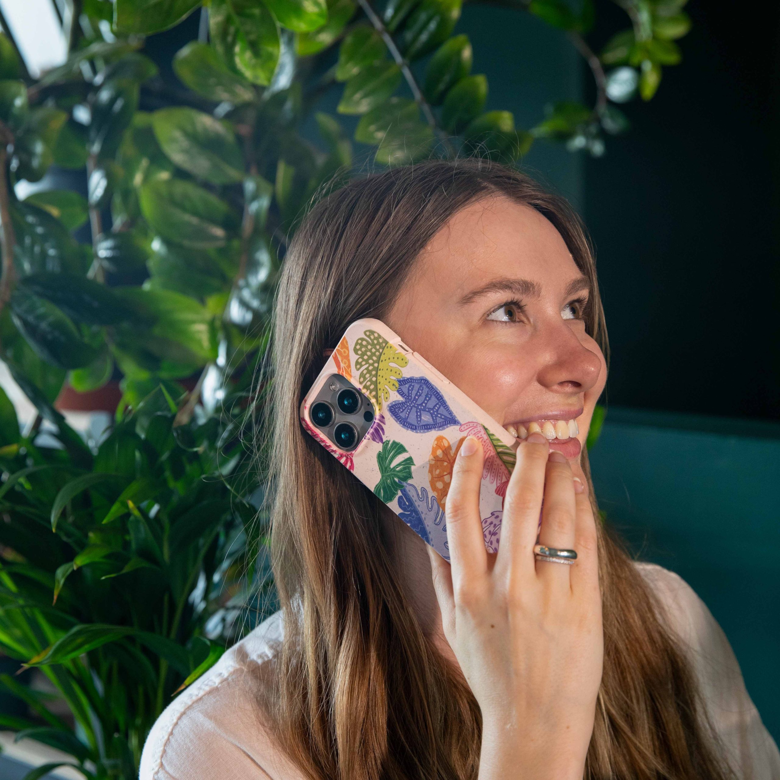 TROPICAL-CHEER_IP14PLUS_Seashell