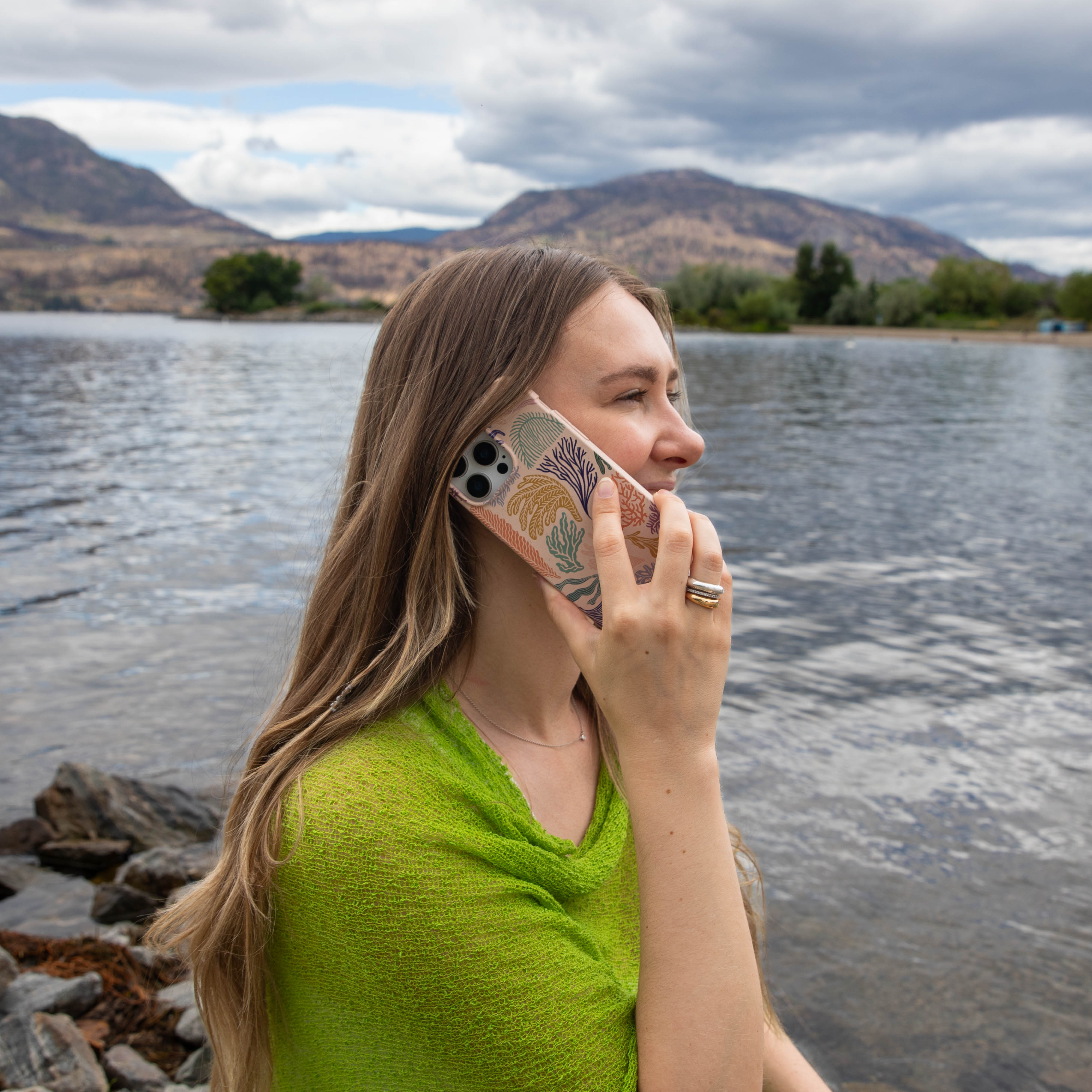 CORAL-DREAMS_IP15PLUS_Seashell