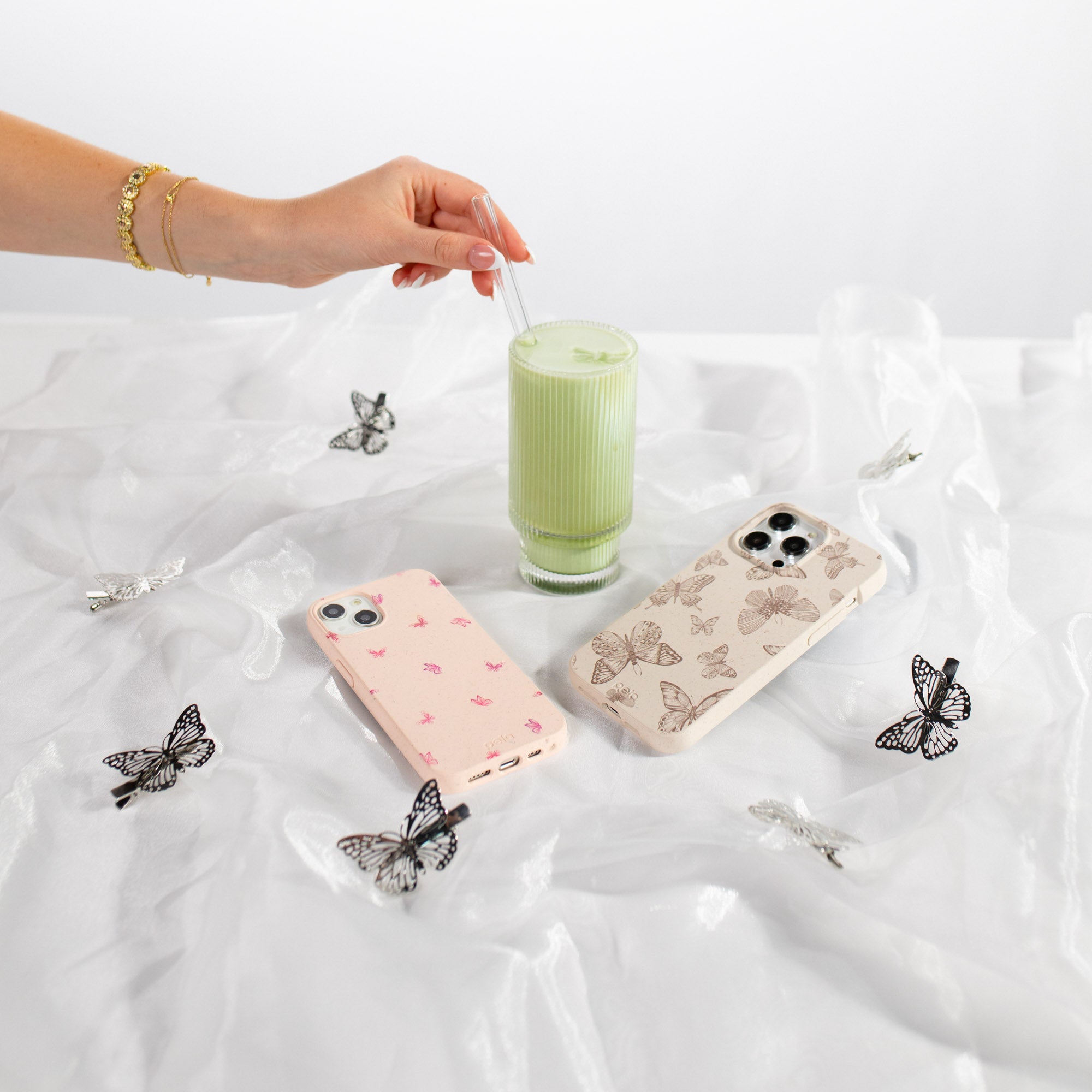 DELICATE-FLUTTERS_IP12_LondonFog