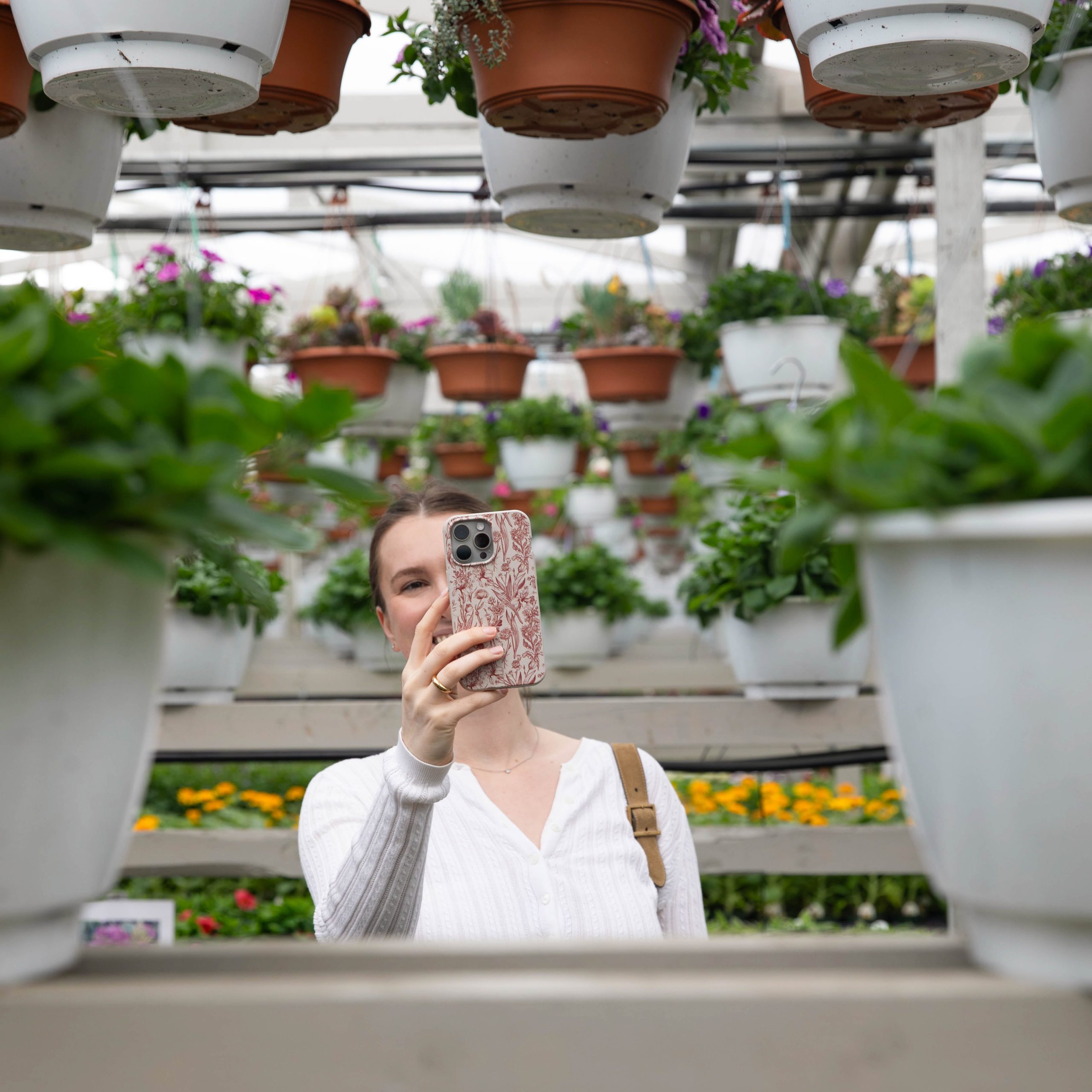 CRIMSON-BOUQUET_IP7_LondonFog