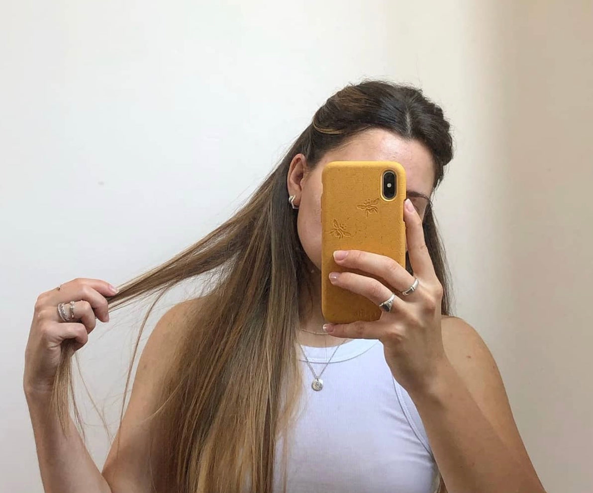 IP12_6.7_CLASSIC_BEE_HONEY_BACK