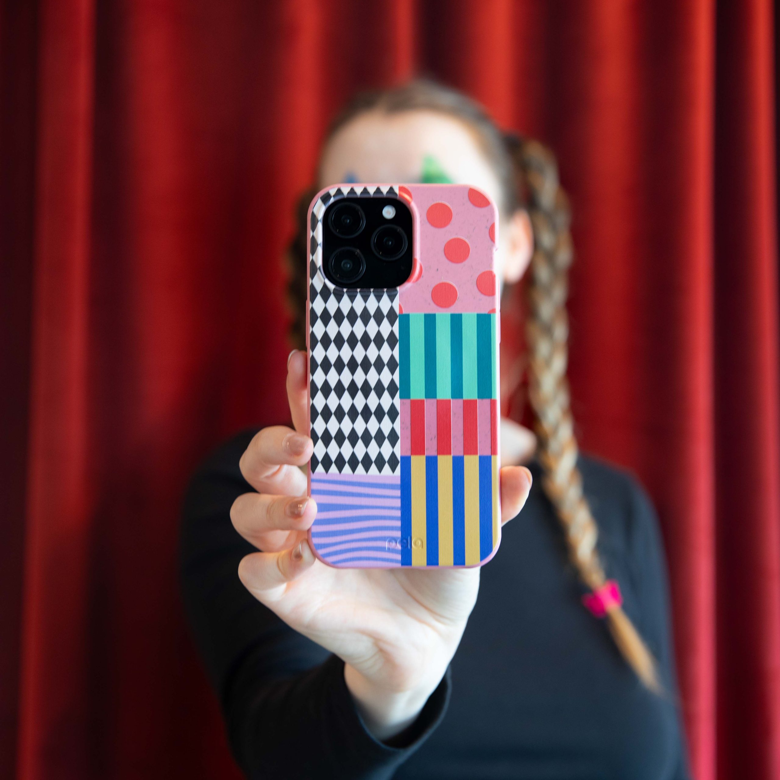 JUGGLING-COLORS_PX8_BubblegumPink