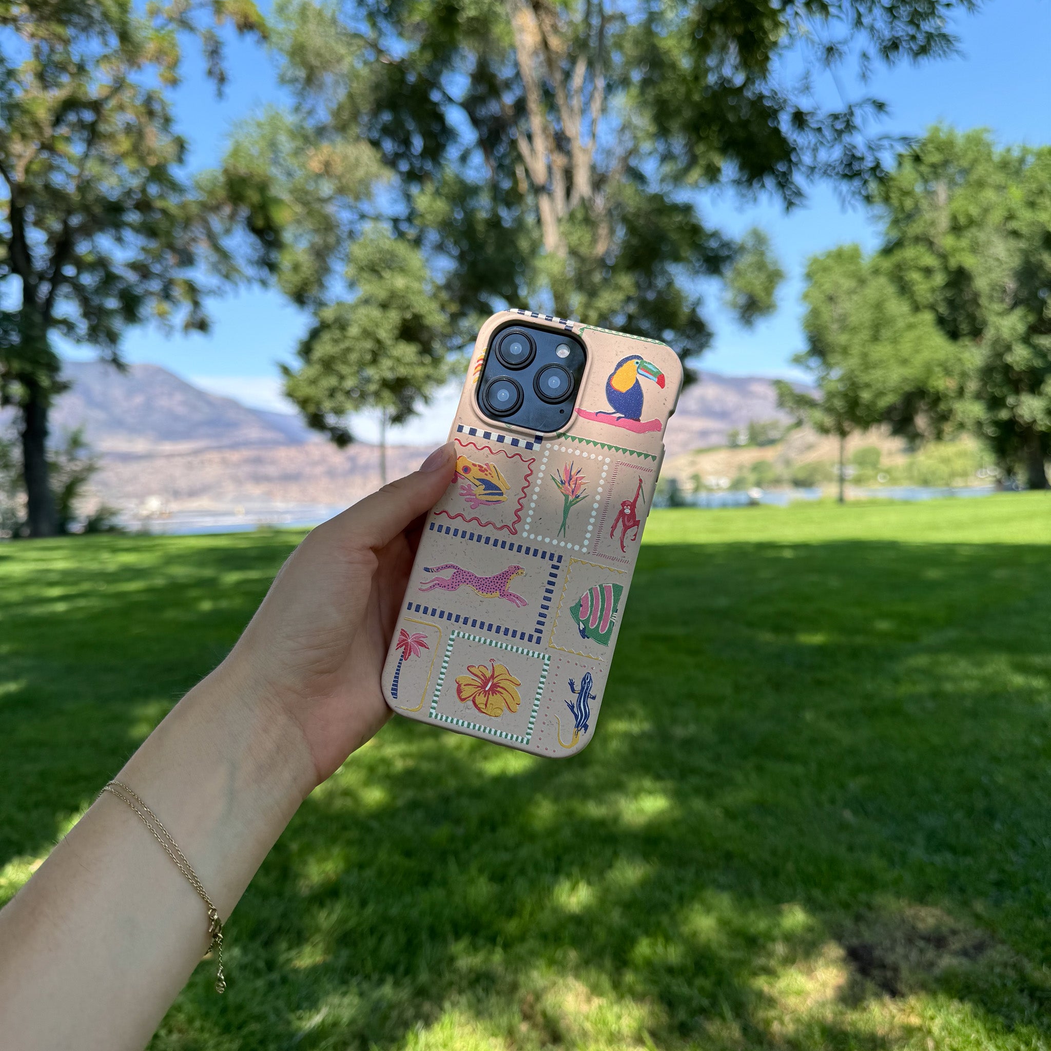 TROPICAL-PARADISE_IP16_Seashell