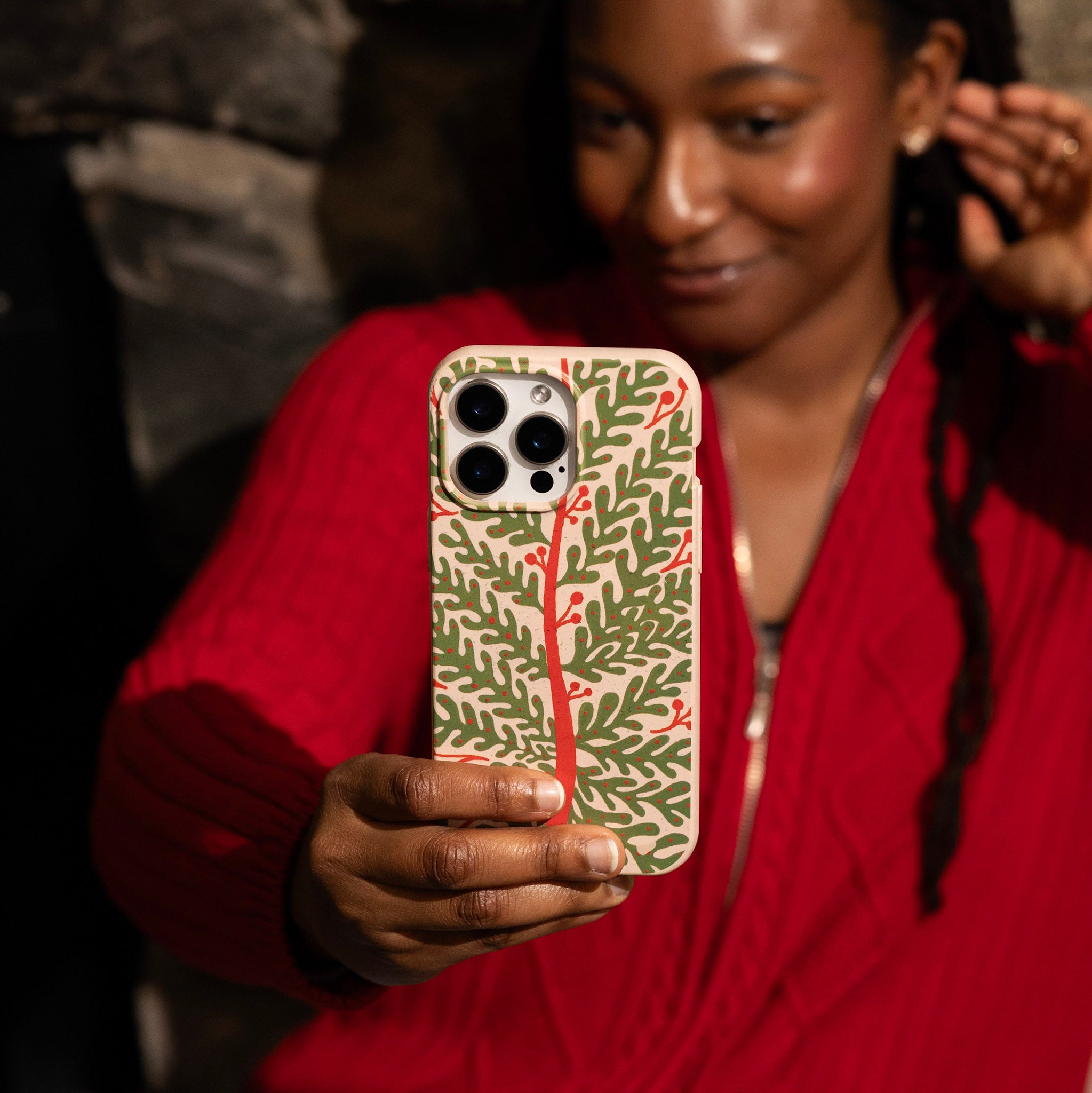 FESTIVE-FOLIAGE_S24ULTRA_Seashell