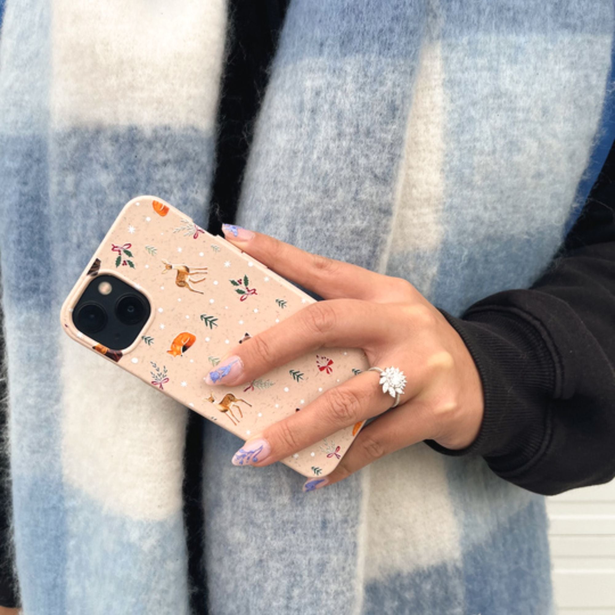 WINTER-WOODLAND_IP14PLUS_Seashell